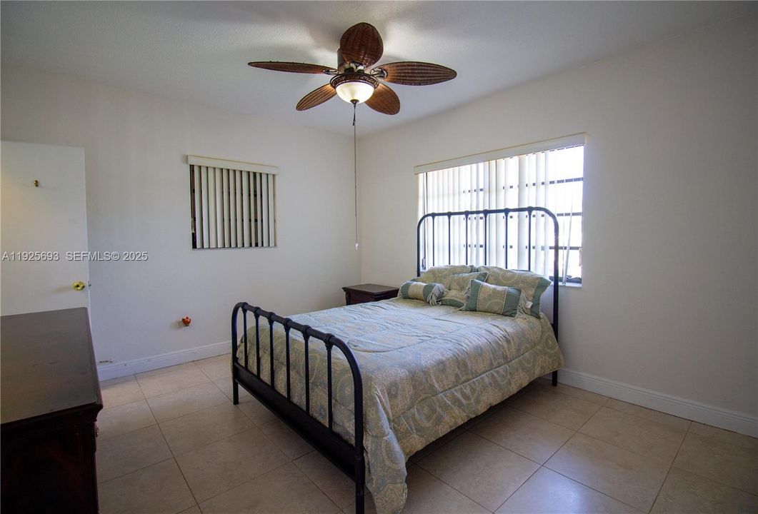 For Sale: $630,000 (3 beds, 2 baths, 1735 Square Feet)