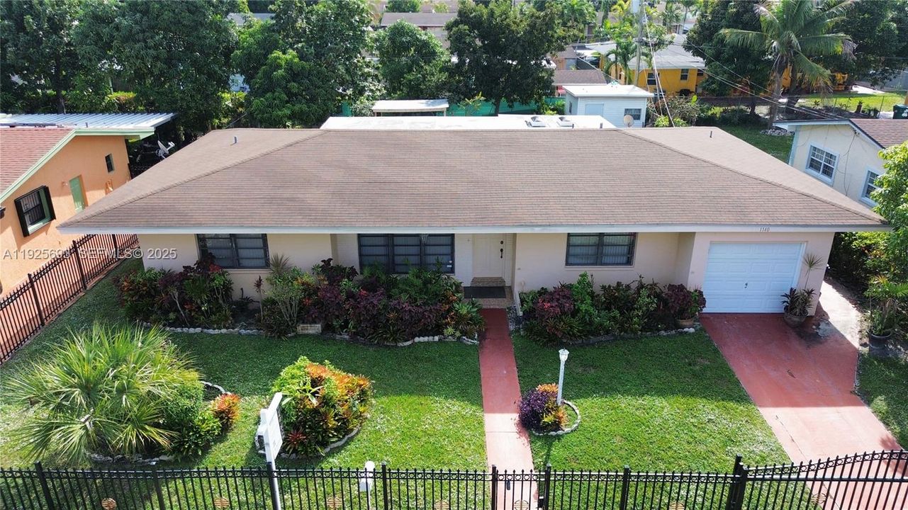 For Sale: $630,000 (3 beds, 2 baths, 1735 Square Feet)