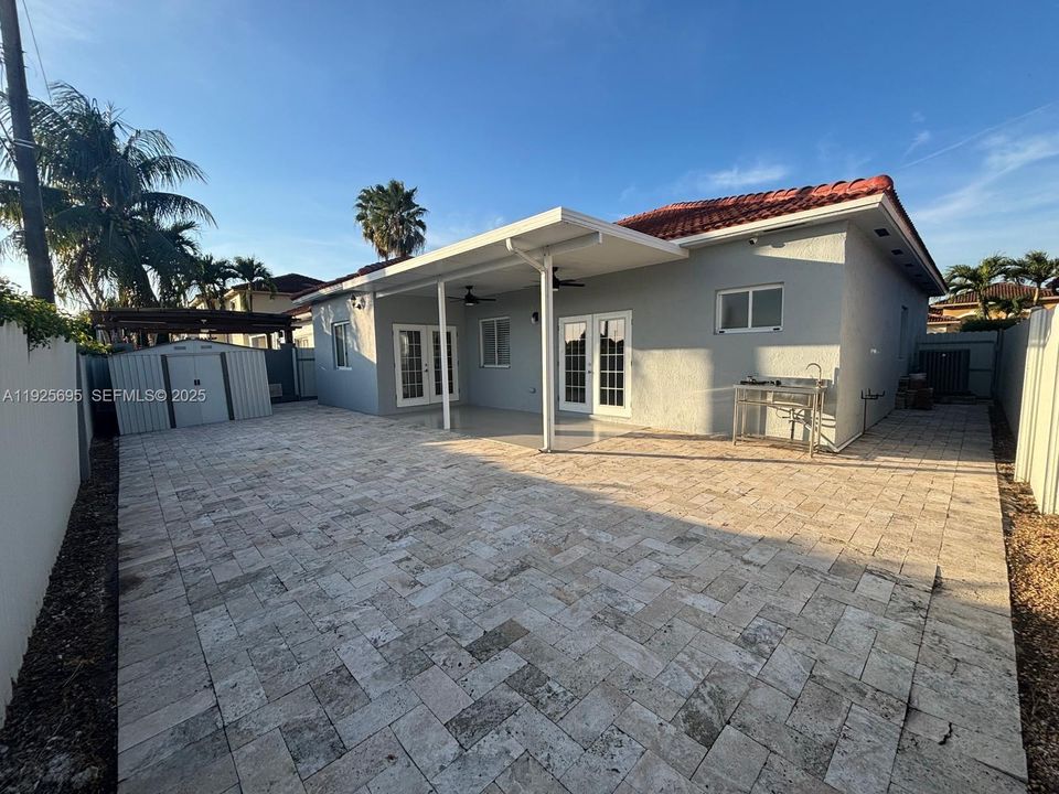 For Rent: $3,850 (4 beds, 2 baths, 1627 Square Feet)