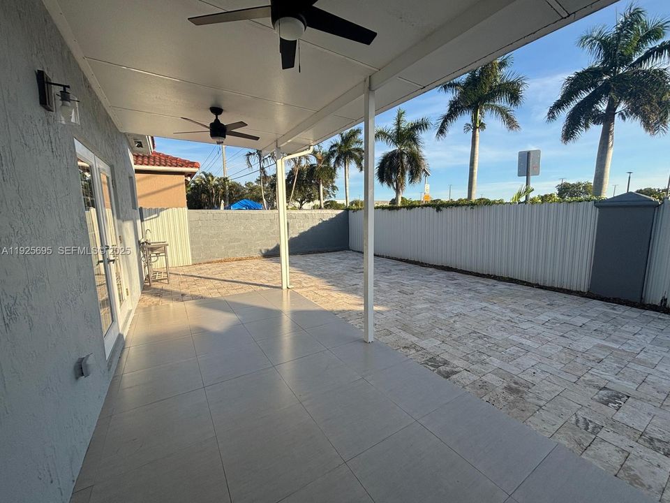 For Rent: $3,850 (4 beds, 2 baths, 1627 Square Feet)