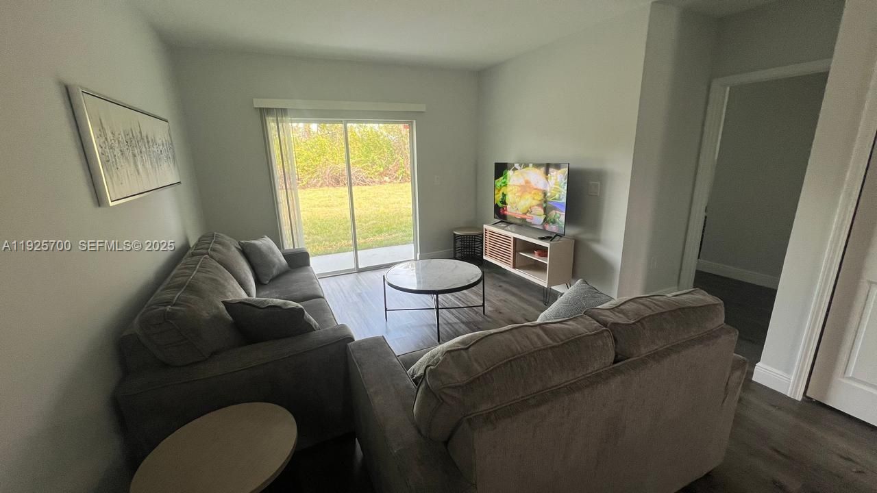 For Rent: $2,100 (3 beds, 2 baths, 0 Square Feet)