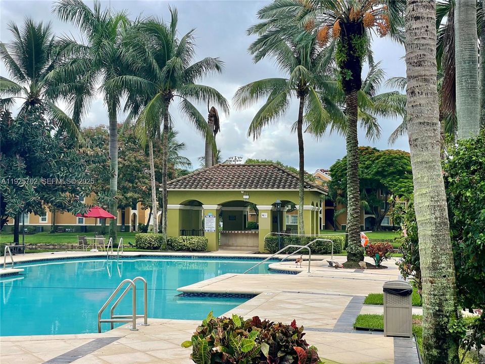 В аренду: $1,950 (1 спален, 1 ванн, 726 Квадратных фут)