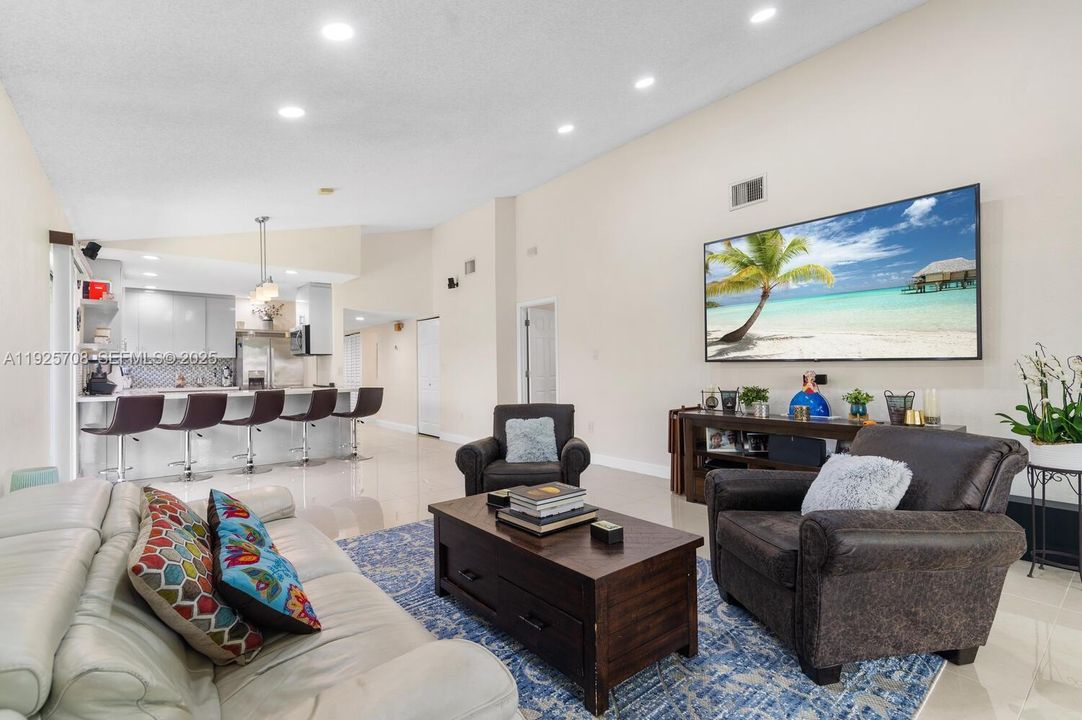 На продажу: $445,000 (2 спален, 2 ванн, 1490 Квадратных фут)