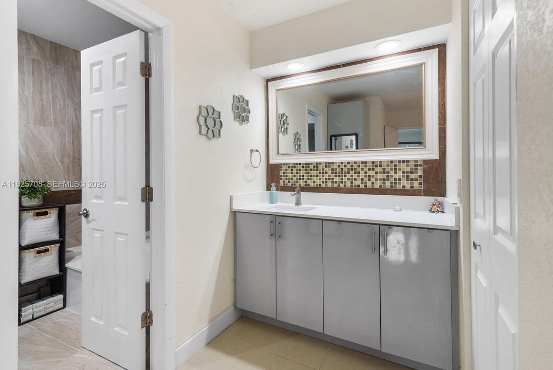 На продажу: $445,000 (2 спален, 2 ванн, 1490 Квадратных фут)