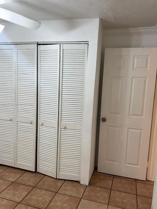 В аренду: $2,200 (2 спален, 1 ванн, 1100 Квадратных фут)