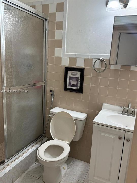 В аренду: $2,200 (2 спален, 1 ванн, 1100 Квадратных фут)