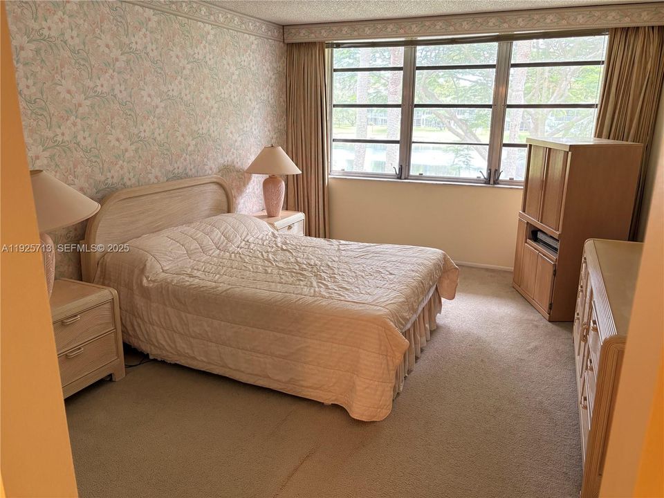 En Venta: $300,000 (3 camas, 3 baños, 1620 Pies cuadrados)