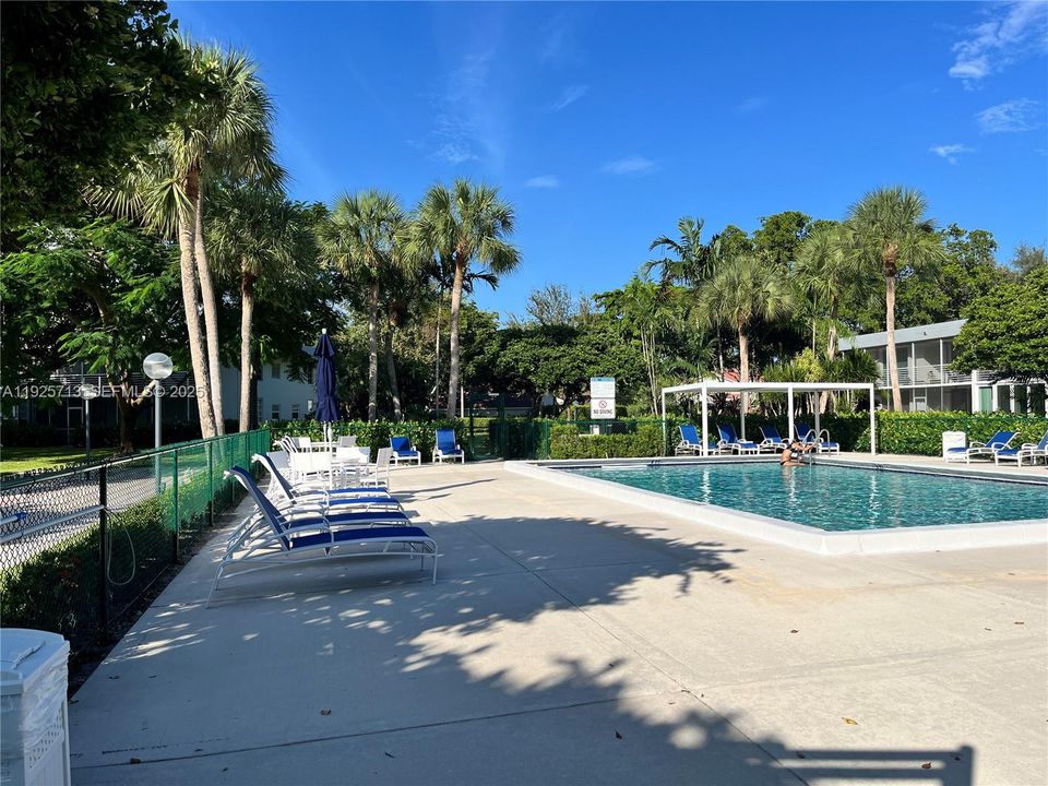 En Venta: $300,000 (3 camas, 3 baños, 1620 Pies cuadrados)