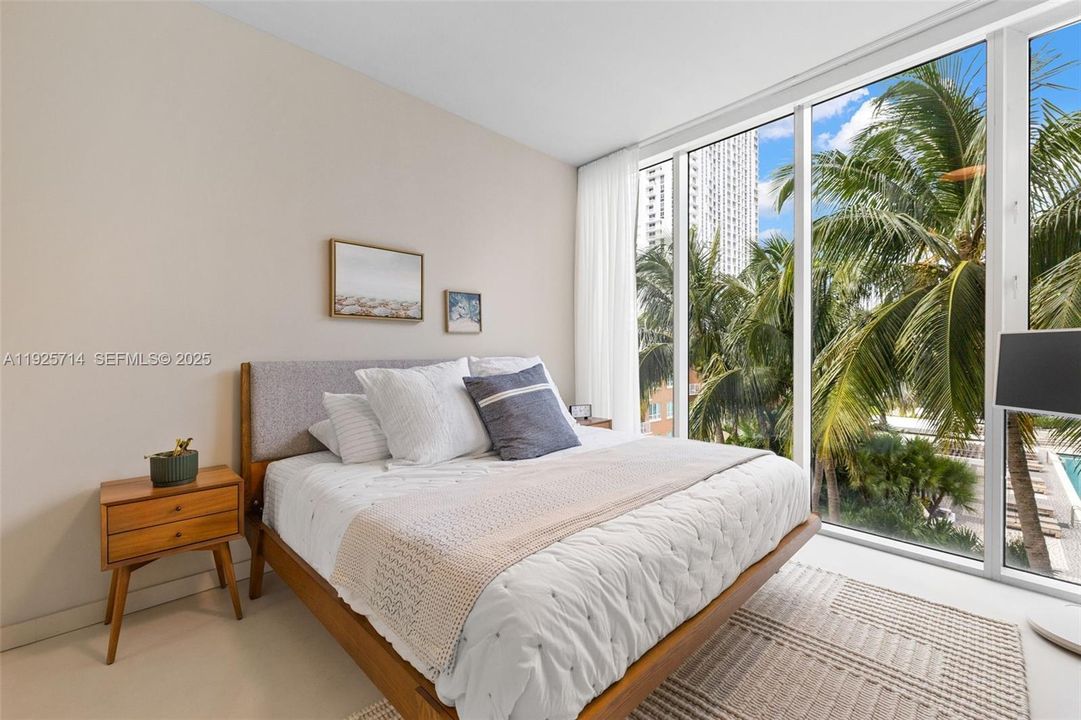 En Venta: $1,750,000 (3 camas, 3 baños, 1679 Pies cuadrados)