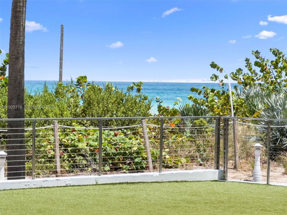 For Sale: $2,550,000 (2 beds, 2 baths, 1565 Square Feet)