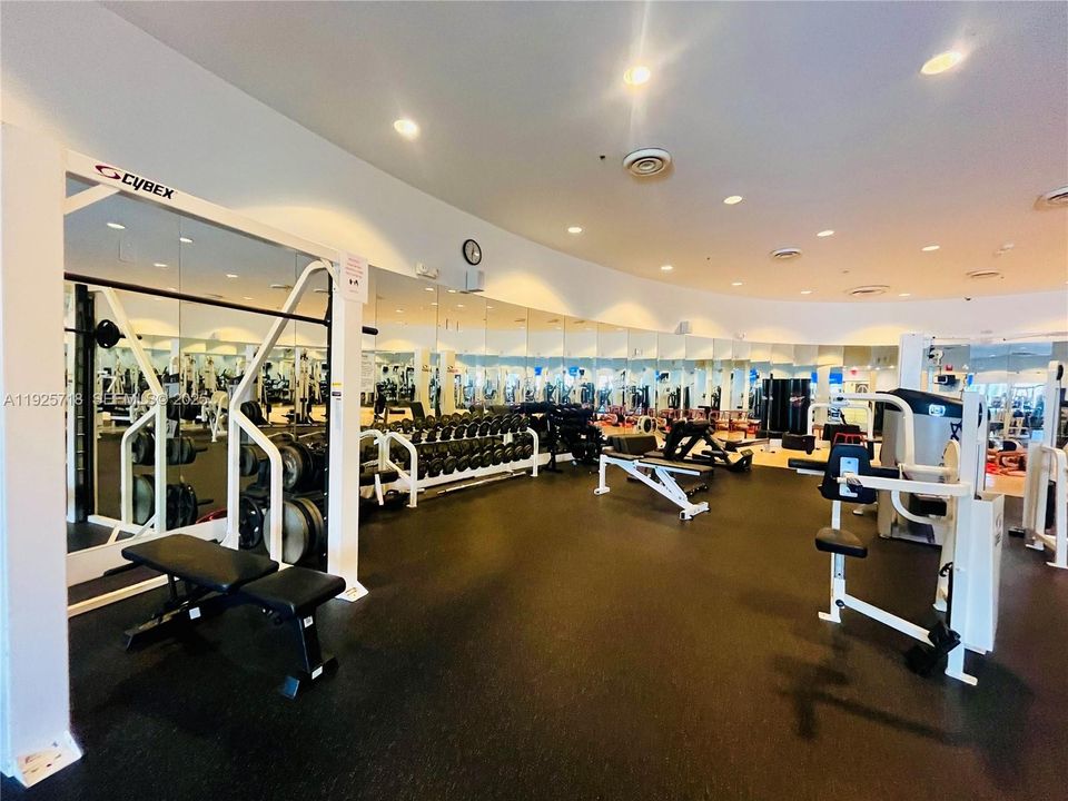 For Rent: $3,600 (2 beds, 2 baths, 1190 Square Feet)