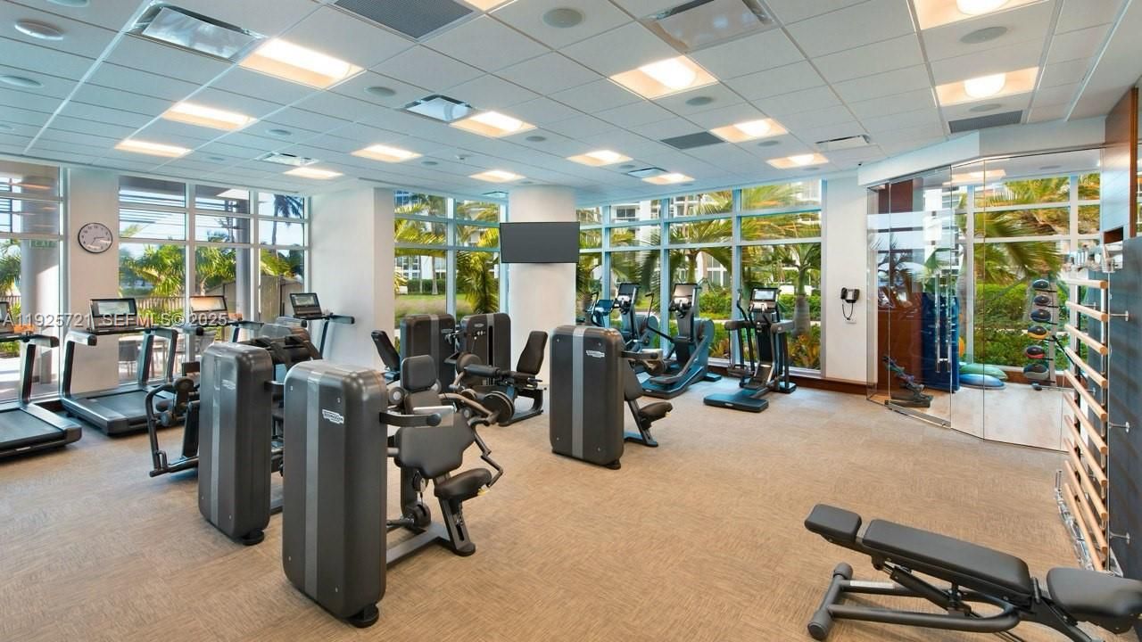 На продажу: $5,300,000 (3 спален, 3 ванн, 3105 Квадратных фут)