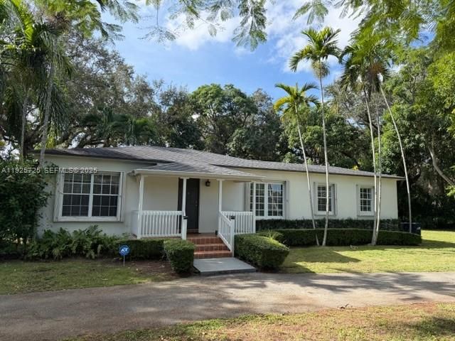 For Rent: $3,995 (3 beds, 2 baths, 1164 Square Feet)