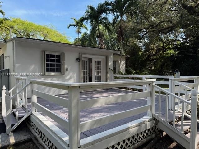 For Rent: $3,995 (3 beds, 2 baths, 1164 Square Feet)