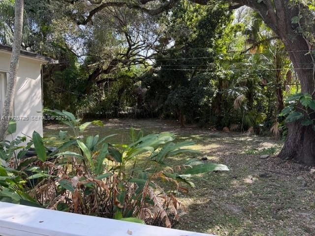 For Rent: $3,995 (3 beds, 2 baths, 1164 Square Feet)