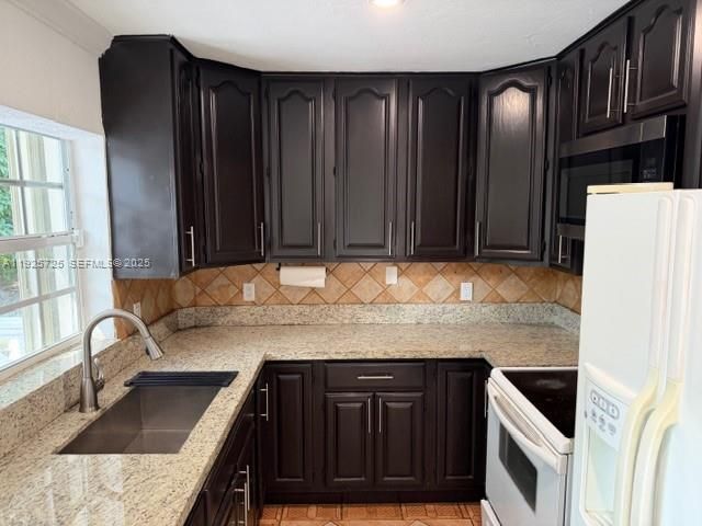 For Rent: $3,995 (3 beds, 2 baths, 1164 Square Feet)