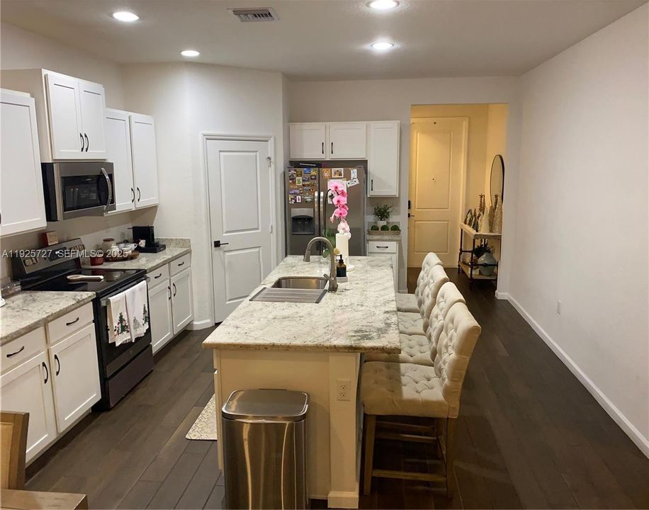 For Sale: $769,990 (5 beds, 3 baths, 2944 Square Feet)