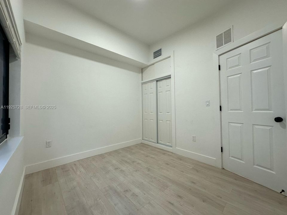 For Sale: $545,000 (4 beds, 3 baths, 1118 Square Feet)