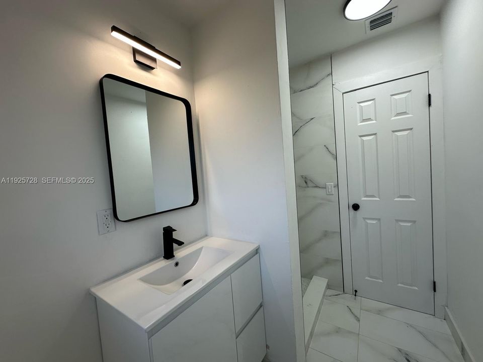 For Sale: $545,000 (4 beds, 3 baths, 1118 Square Feet)