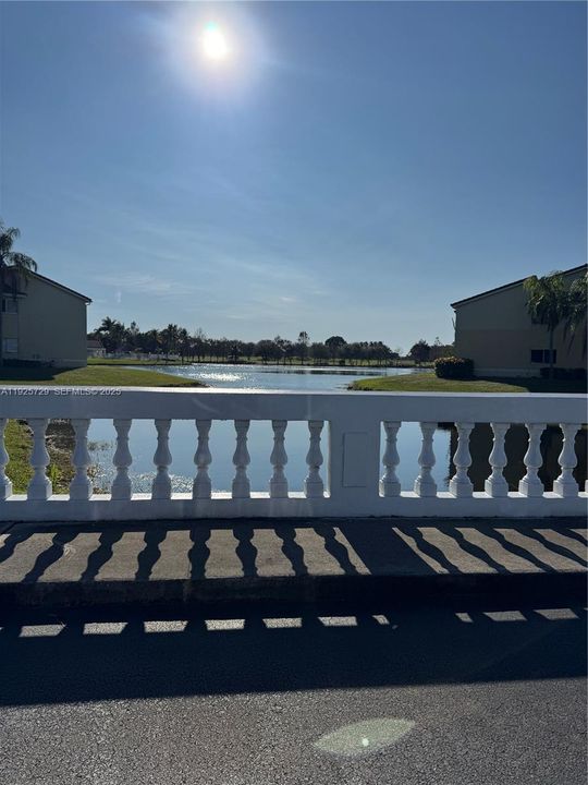 На продажу: $325,000 (2 спален, 1 ванн, 965 Квадратных фут)