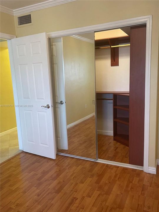 For Rent: $1,850 (1 beds, 1 baths, 800 Square Feet)