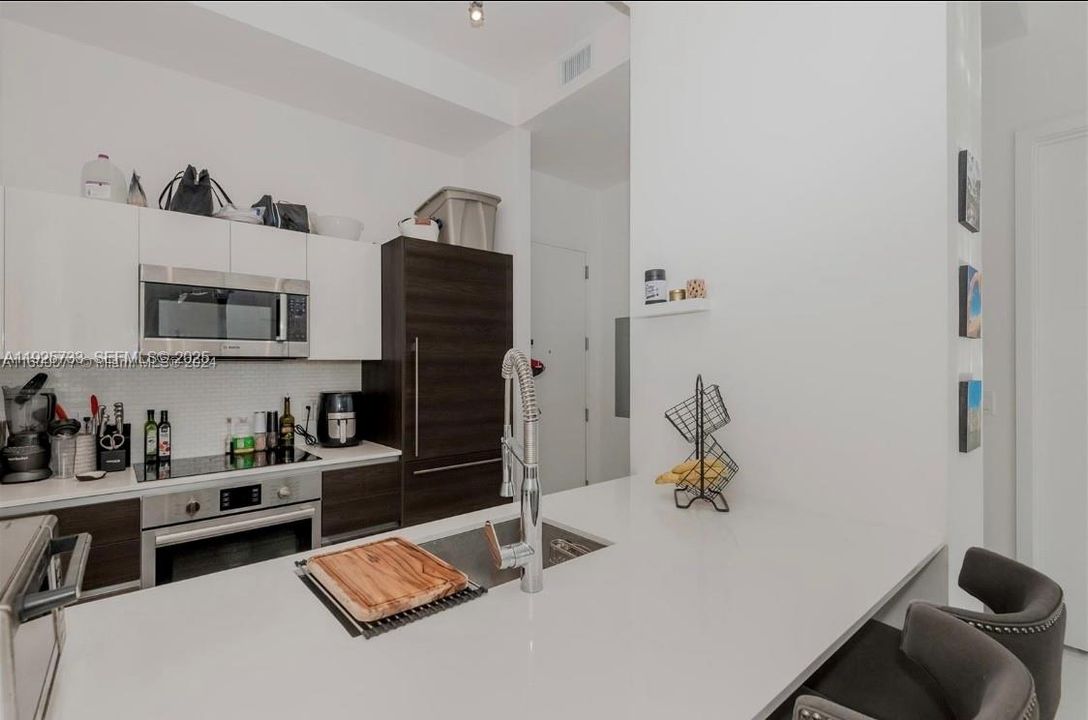 В аренду: $2,900 (1 спален, 1 ванн, 526 Квадратных фут)