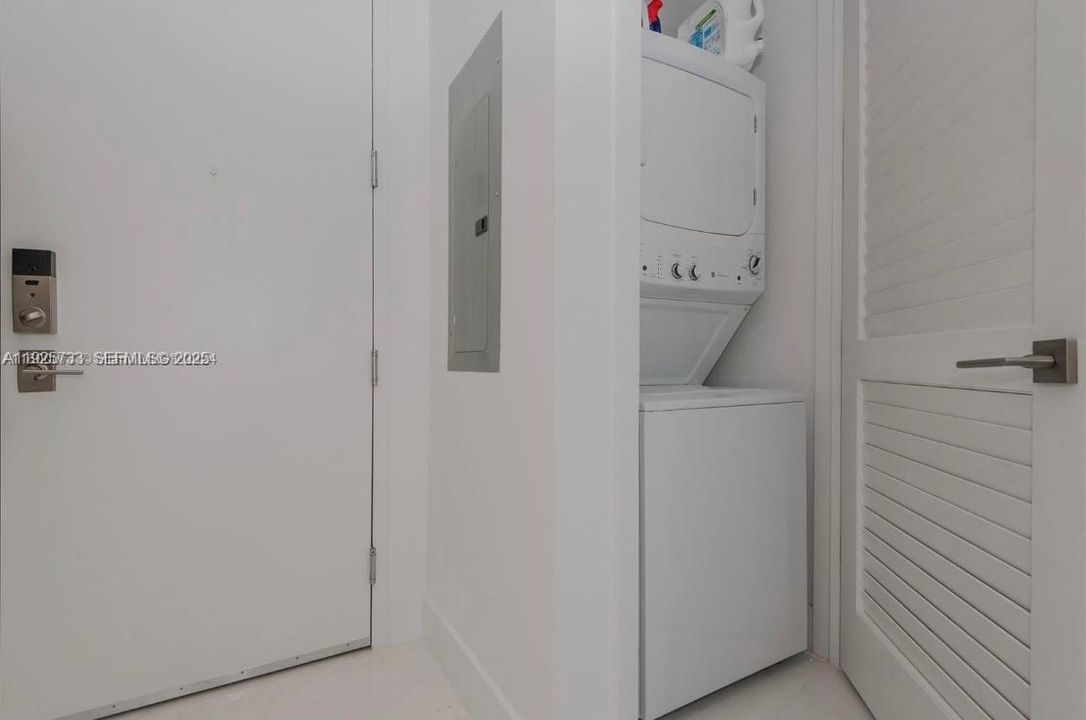 В аренду: $2,900 (1 спален, 1 ванн, 526 Квадратных фут)