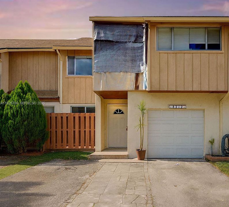 For Rent: $3,850 (4 beds, 2 baths, 2020 Square Feet)