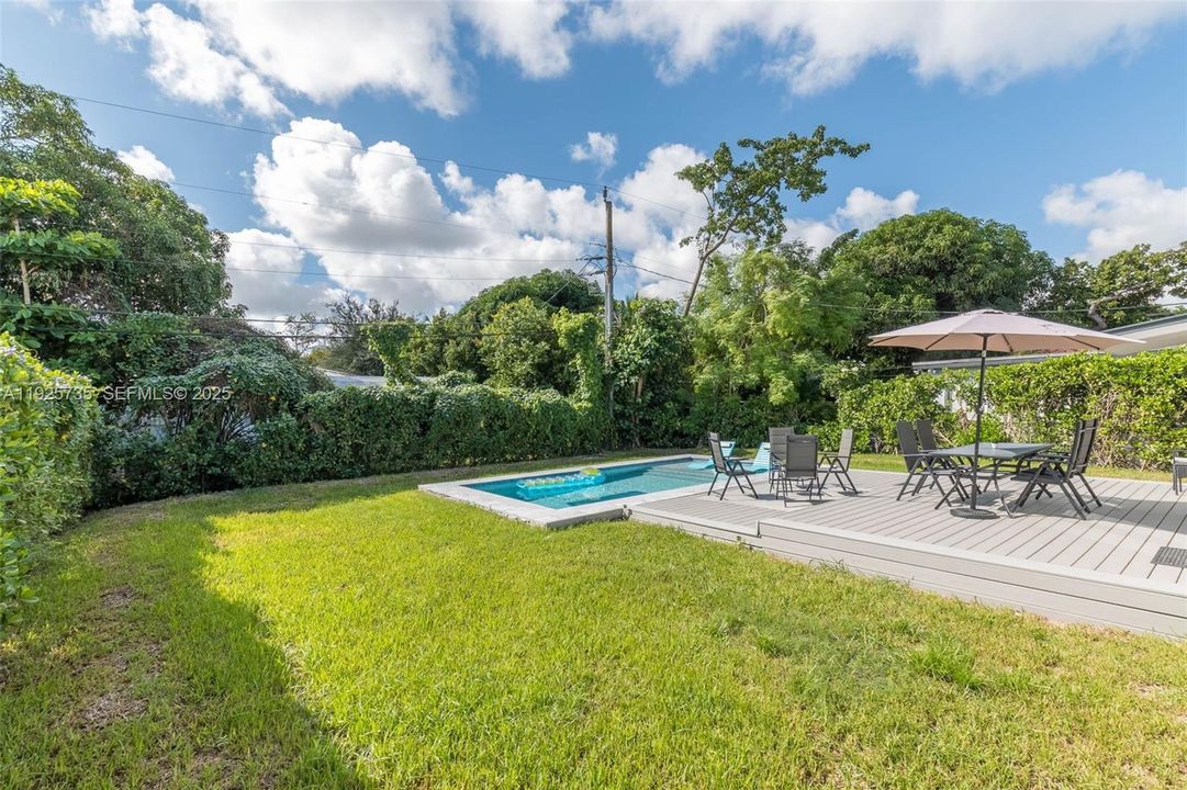 出租: $7,000 (3 贝兹, 2 浴室, 1334 平方英尺)