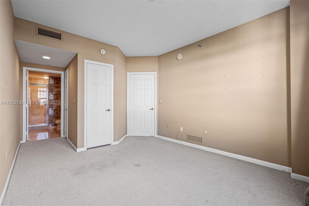 For Sale: $499,900 (2 beds, 2 baths, 1475 Square Feet)