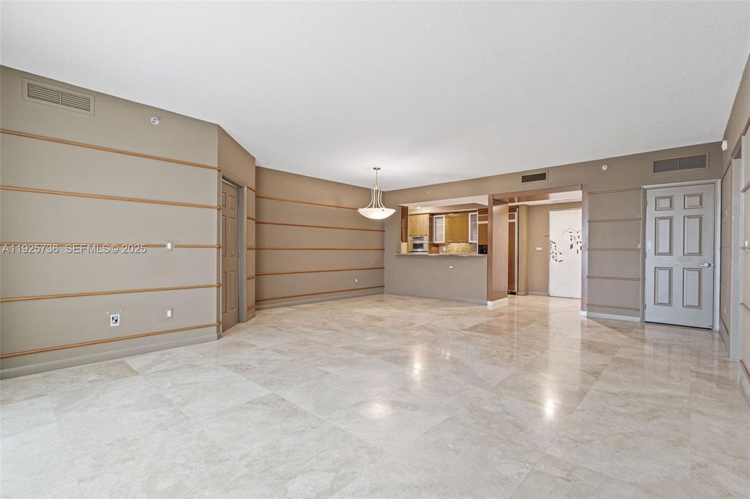 For Sale: $499,900 (2 beds, 2 baths, 1475 Square Feet)