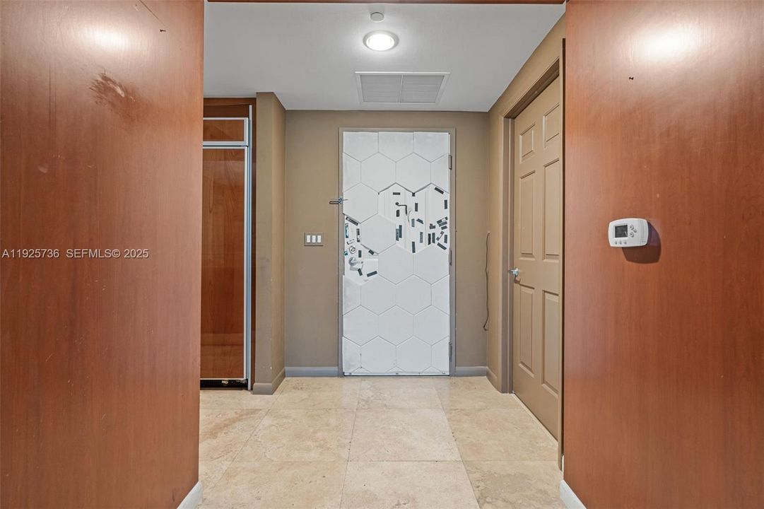 For Sale: $499,900 (2 beds, 2 baths, 1475 Square Feet)