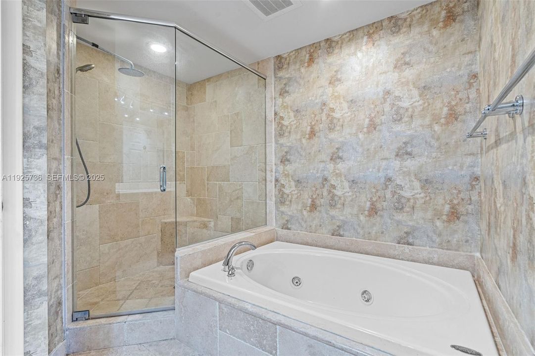 For Sale: $499,900 (2 beds, 2 baths, 1475 Square Feet)