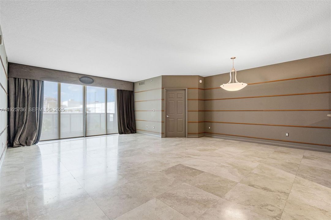 For Sale: $499,900 (2 beds, 2 baths, 1475 Square Feet)