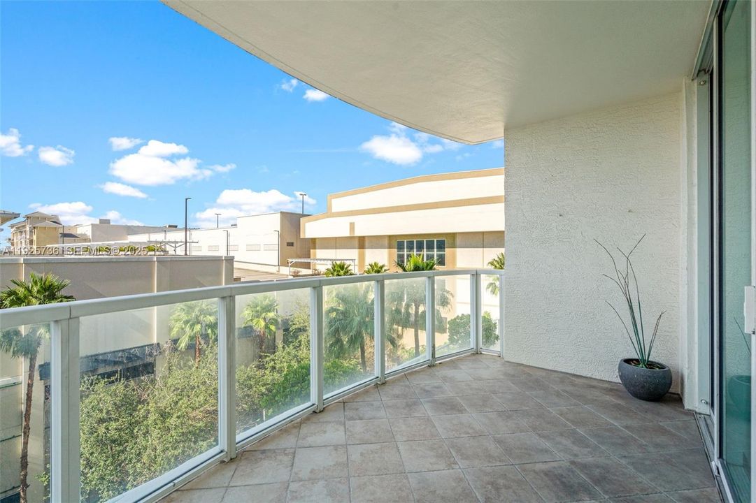 For Sale: $499,900 (2 beds, 2 baths, 1475 Square Feet)