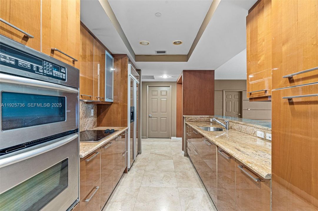 For Sale: $499,900 (2 beds, 2 baths, 1475 Square Feet)