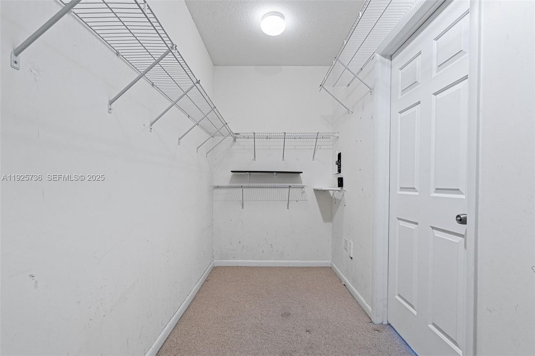 For Sale: $499,900 (2 beds, 2 baths, 1475 Square Feet)