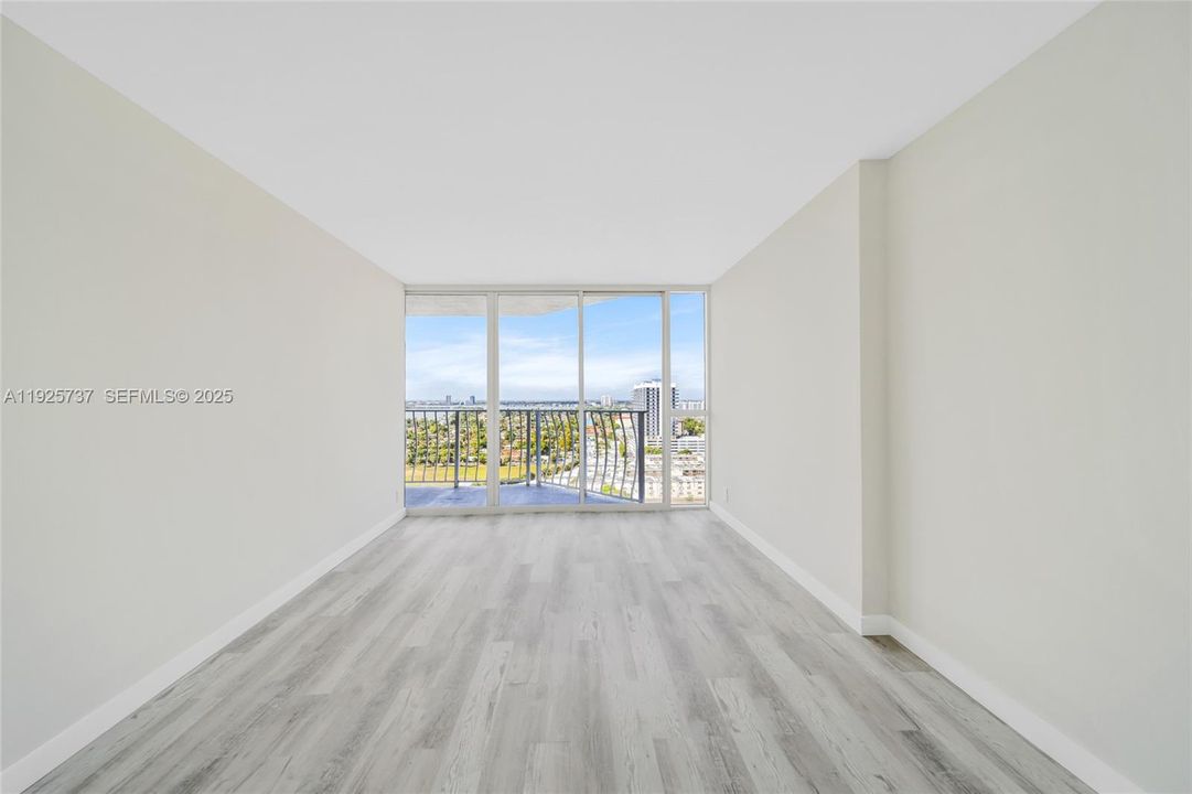 For Rent: $3,200 (2 beds, 2 baths, 1030 Square Feet)