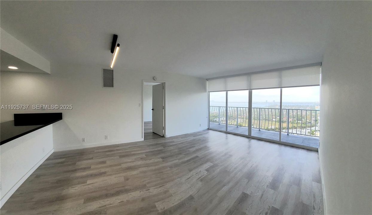 For Rent: $3,200 (2 beds, 2 baths, 1030 Square Feet)