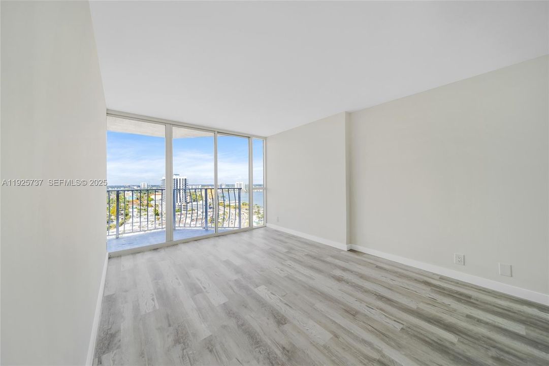 For Rent: $3,200 (2 beds, 2 baths, 1030 Square Feet)