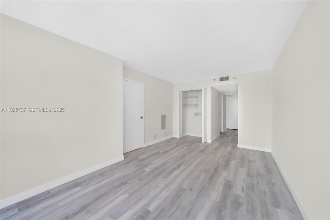 For Rent: $3,200 (2 beds, 2 baths, 1030 Square Feet)