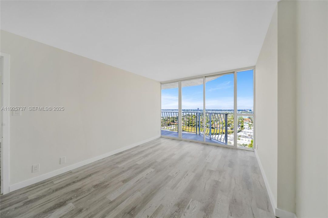 For Rent: $3,200 (2 beds, 2 baths, 1030 Square Feet)