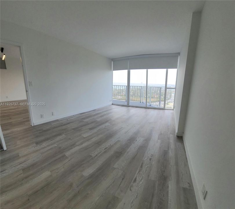 For Rent: $3,200 (2 beds, 2 baths, 1030 Square Feet)