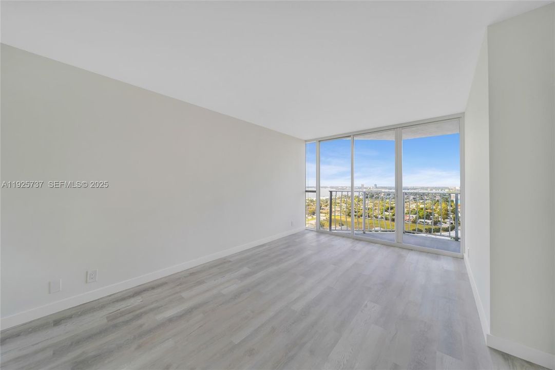 For Rent: $3,200 (2 beds, 2 baths, 1030 Square Feet)