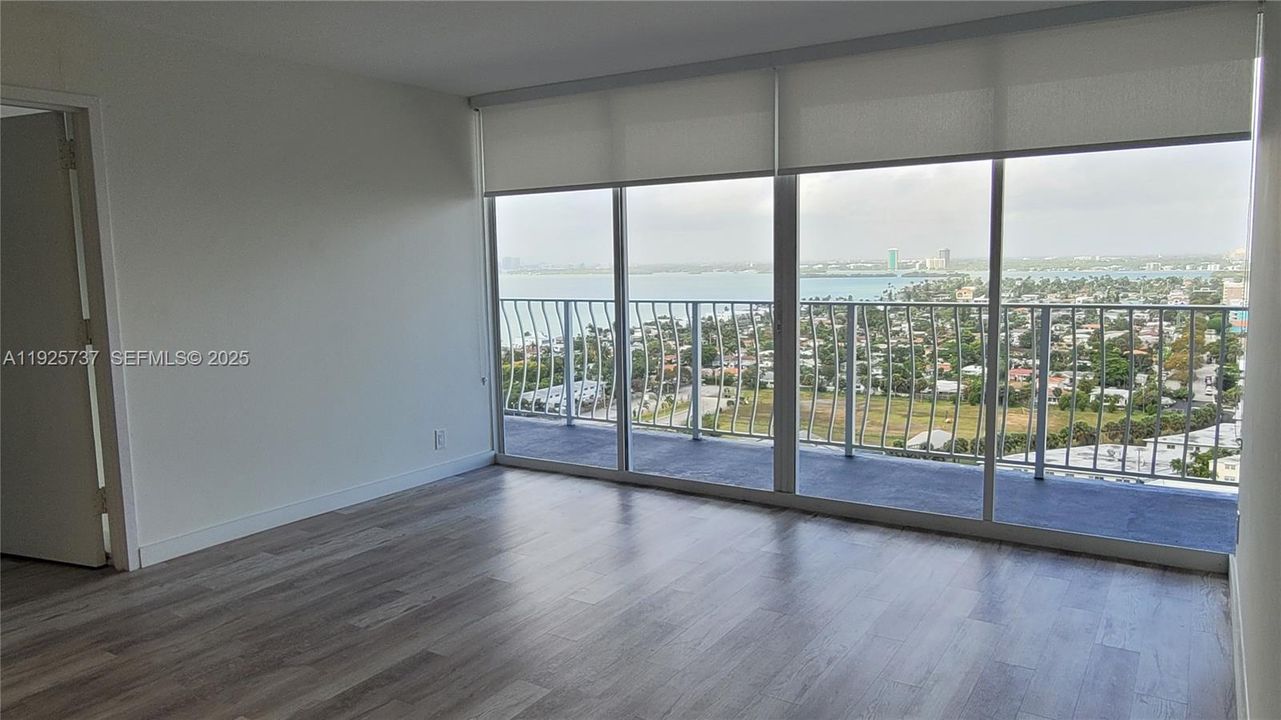 For Rent: $3,200 (2 beds, 2 baths, 1030 Square Feet)