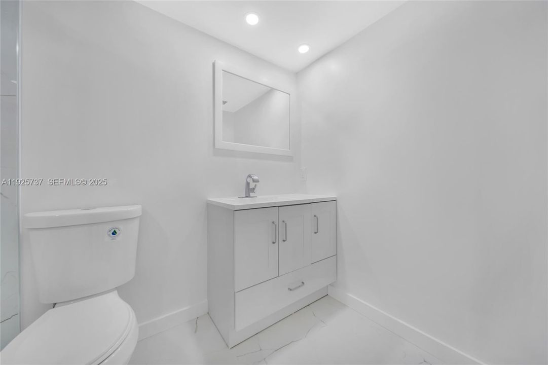 For Rent: $3,200 (2 beds, 2 baths, 1030 Square Feet)