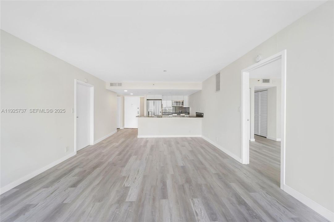 For Rent: $3,200 (2 beds, 2 baths, 1030 Square Feet)