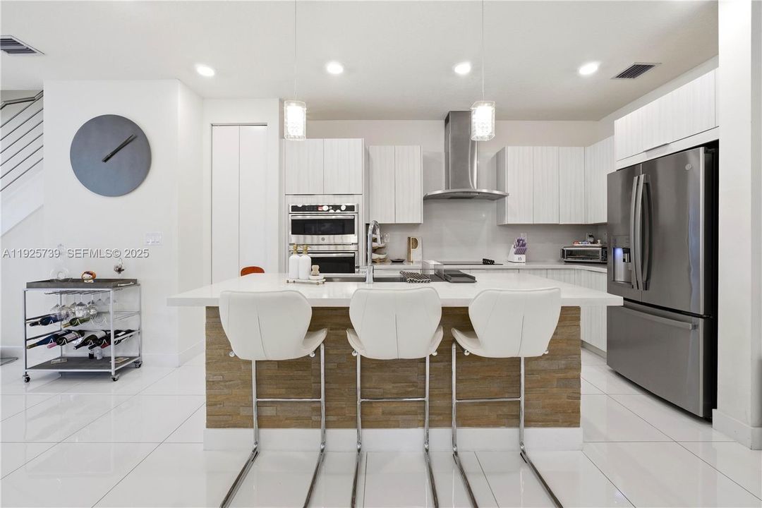 For Sale: $939,000 (4 beds, 3 baths, 2379 Square Feet)