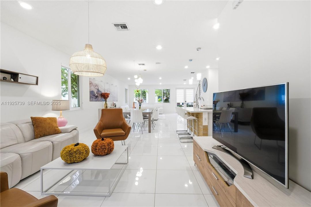 For Sale: $939,000 (4 beds, 3 baths, 2379 Square Feet)