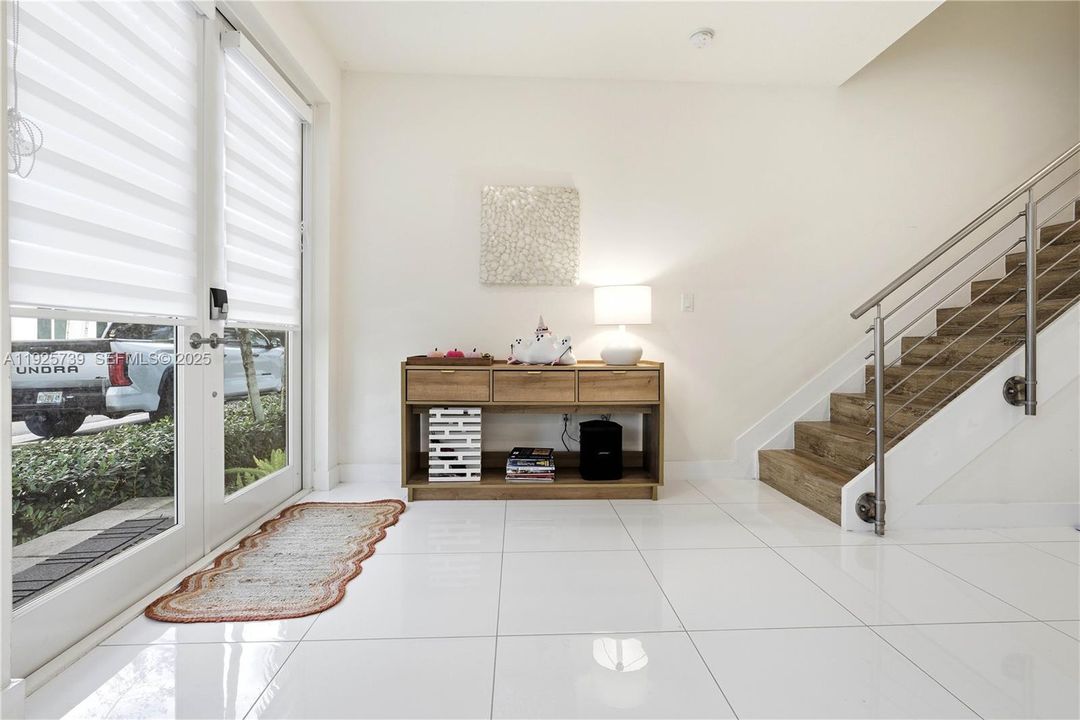 For Sale: $939,000 (4 beds, 3 baths, 2379 Square Feet)